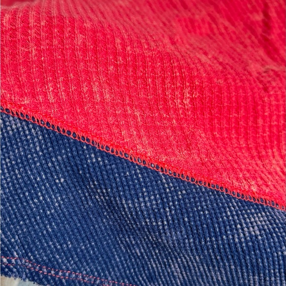 We the Free Free People Diamond Dozen Coral Red Distressed Thermal Top Size M - Picture 6 of 8